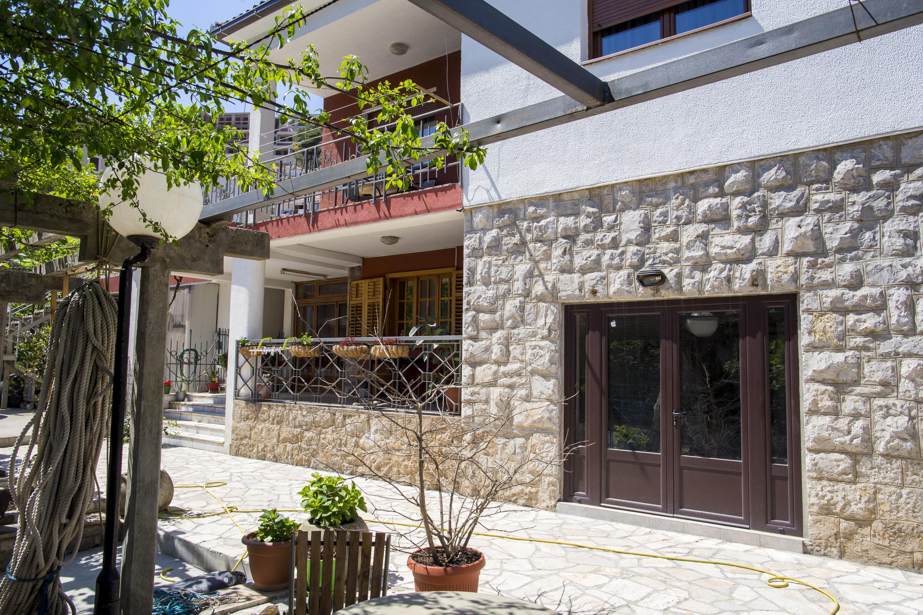 Guesthouse Blue Coast 부드바 외부 사진