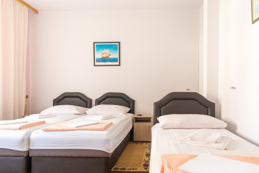 Guesthouse Blue Coast 부드바 외부 사진